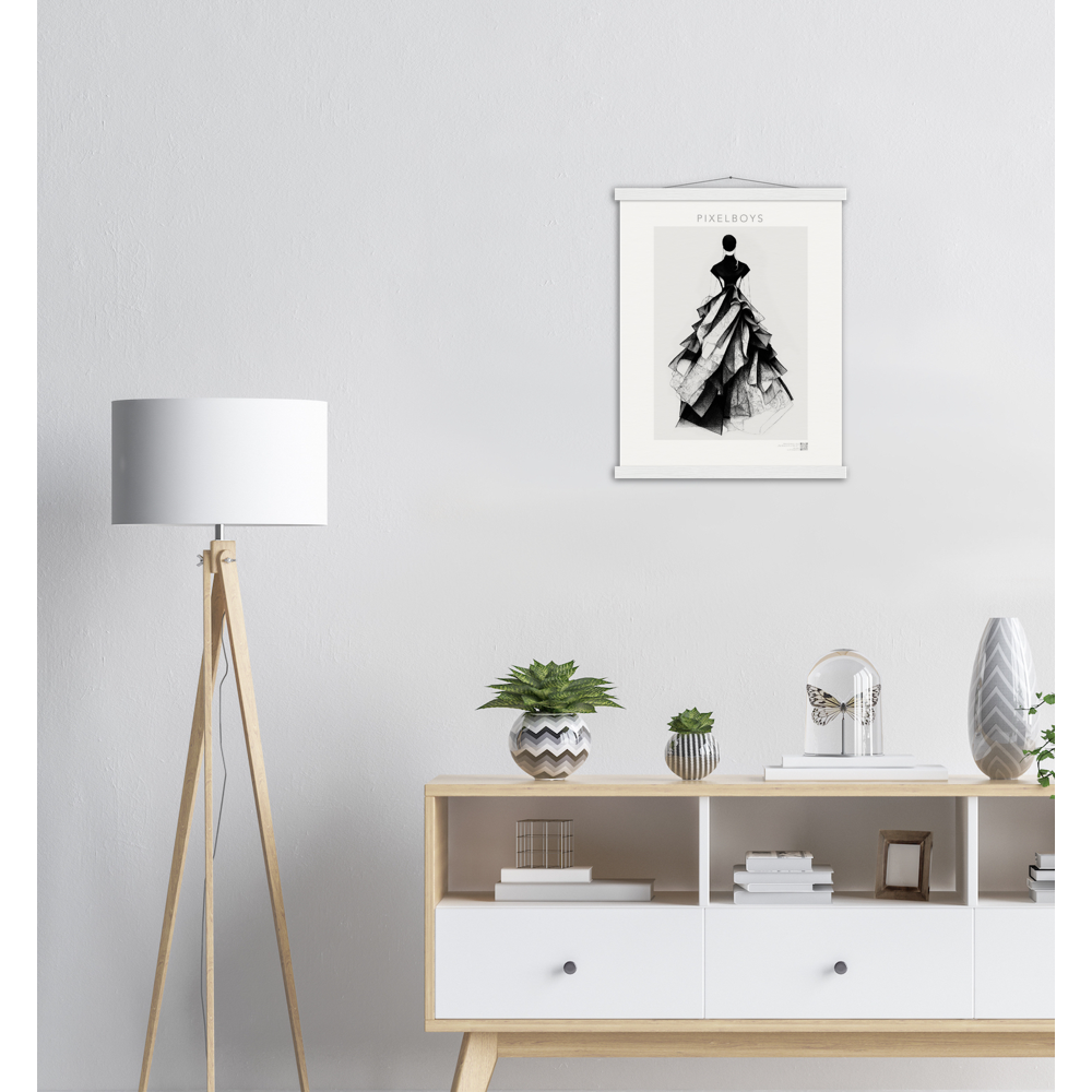 Poster mit Leisten aus Holz mit Kunstwerk - Haute Couture - No. 5 - "Ambre" - Künstler: "The Unknown Artist Nb. 517" Wandbilder - Kunstdrucke - Pixelboys - Atelier - Milano - Berlin - Munich - Madrid - New York - Dubai - Paris - Tokio - Rom -