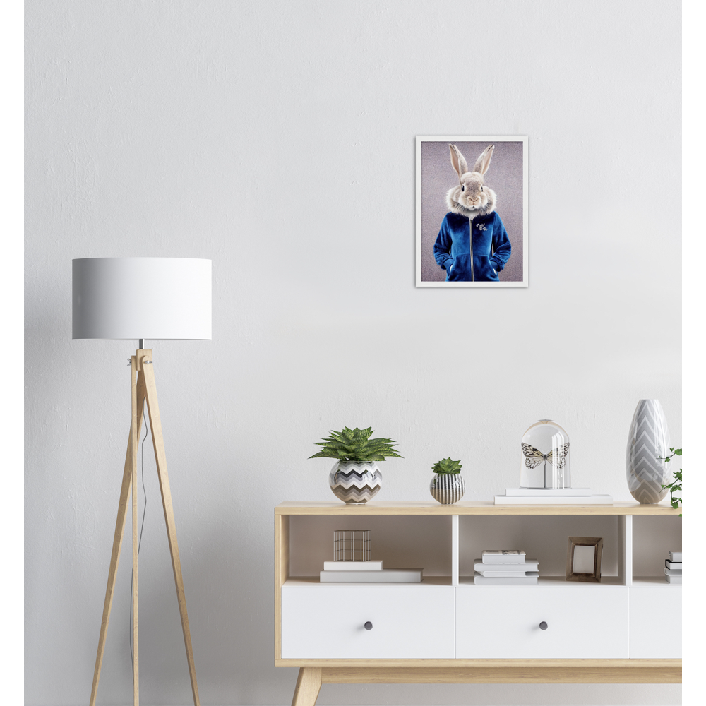 Poster mit Rahmen (Holz) - Bunny in blue Tracksuit - "Caesar" - Gang - Wandbild - Ostern - Geschenkidee - Osterhase - Bunny Crew: "Caesar" - "Constantin" - "Titus" - "Cleo" - Weisser Hase - Easter Bunny - Cute - blue Tracksuit - sweats - Gang - Modemarke -Pixelboys Brand - Caesar der Hase - Meister Lampe - Hase - Kaninchen - Karnickel - Stallhase - Künstler: "Pixelboys" - Atelier - Germany - Berlin - France - Paris - Italy - Rom - USA - America - New York City - Los Angeles - Chicago - Houston 