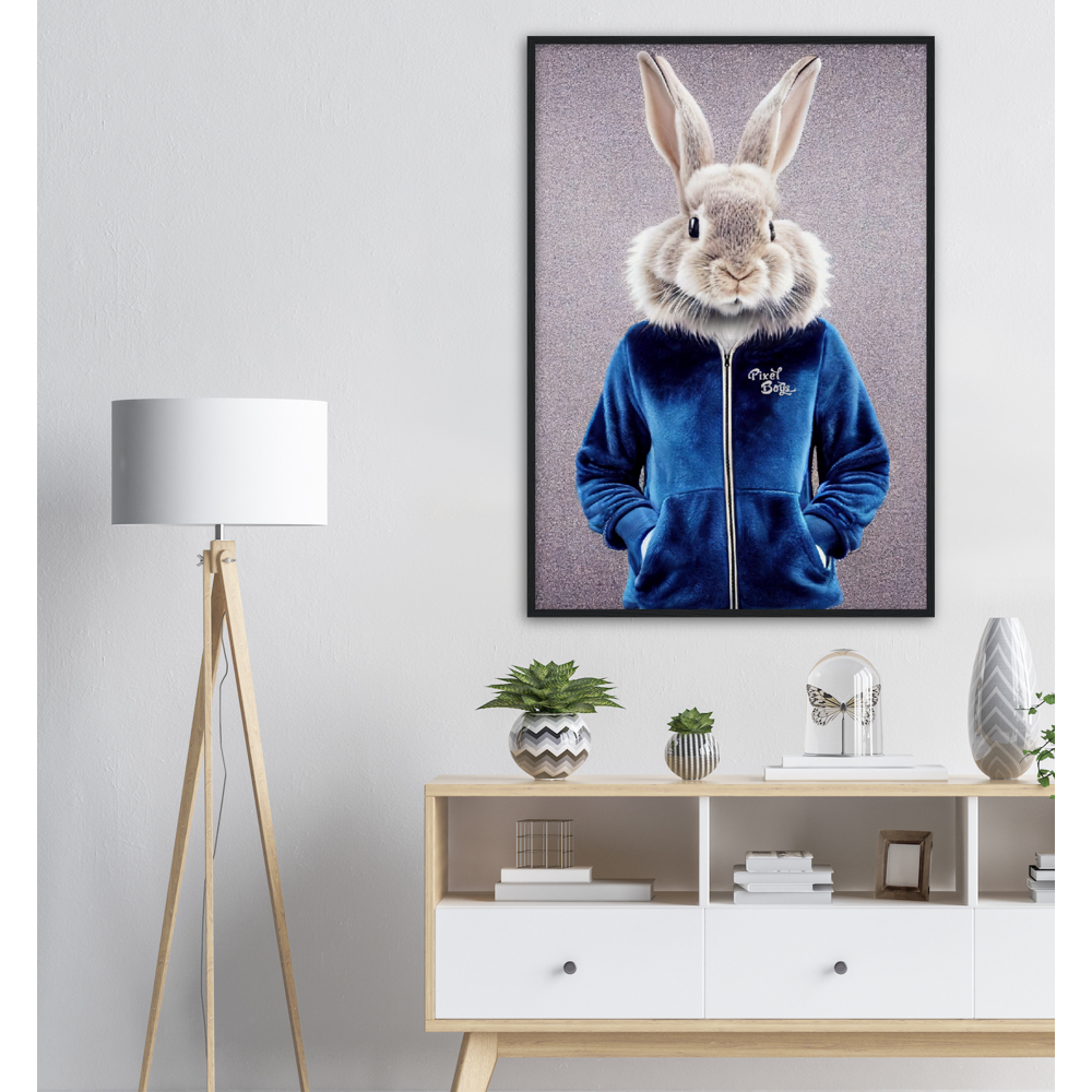 Poster mit Rahmen (Holz) - Bunny in blue Tracksuit - "Caesar" - Gang - Wandbild - Ostern - Geschenkidee - Osterhase - Bunny Crew: "Caesar" - "Constantin" - "Titus" - "Cleo" - Weisser Hase - Easter Bunny - Cute - blue Tracksuit - sweats - Gang - Modemarke -Pixelboys Brand - Caesar der Hase - Meister Lampe - Hase - Kaninchen - Karnickel - Stallhase - Künstler: "Pixelboys" - Atelier - Germany - Berlin - France - Paris - Italy - Rom - USA - America - New York City - Los Angeles - Chicago - Houston 