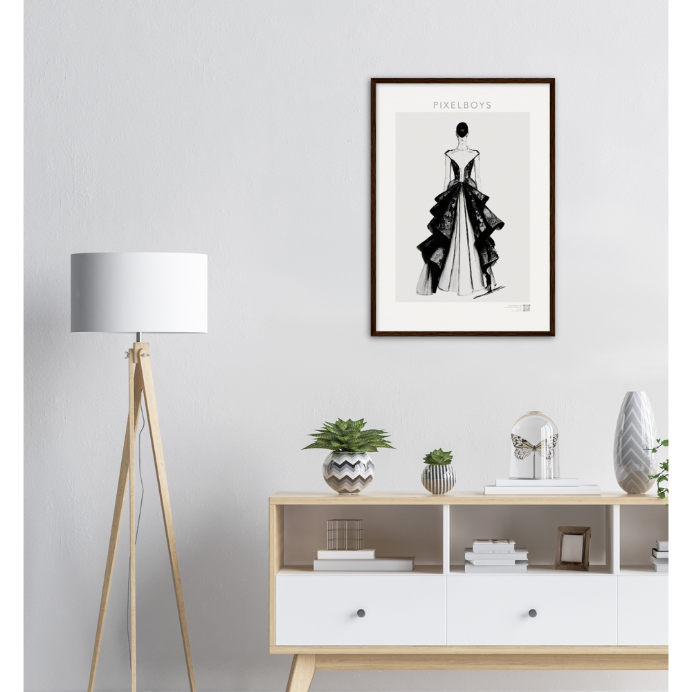 Haute Couture - Poster Set mit Rahmen aus Holz - Haute Couture - No. 6 - "Lina" - Künstler: "The Unknown Artist Nb. 517" Wandbilder - Pixelboys - Atelier - Milano - Berlin - Munich - Madrid - New York - Dubai - Paris - Tokio - Rom - Lisbon -