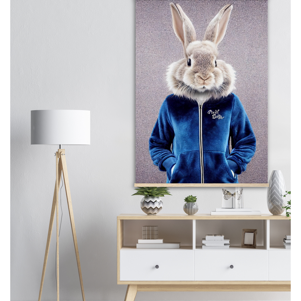 Poster mit Leisten (Holz) - Bunny in blue Tracksuit - "Caesar" - Gang - Wandbild - Ostern - Geschenkidee - Osterhase - Bunny Crew: "Caesar" - "Constantin" - "Titus" - "Cleo" - Weisser Hase - Easter Bunny - Cute - blue Tracksuit - sweats - Gang - Modemarke -Pixelboys Brand - Caesar der Hase - Meister Lampe - Hase - Kaninchen - Karnickel - Stallhase - Künstler: "Pixelboys" - Atelier - Germany - Berlin - Hamburg - Colgne - France - Paris - Italy - Rom - USA - America - New York City - Los Angeles - Chicago - 