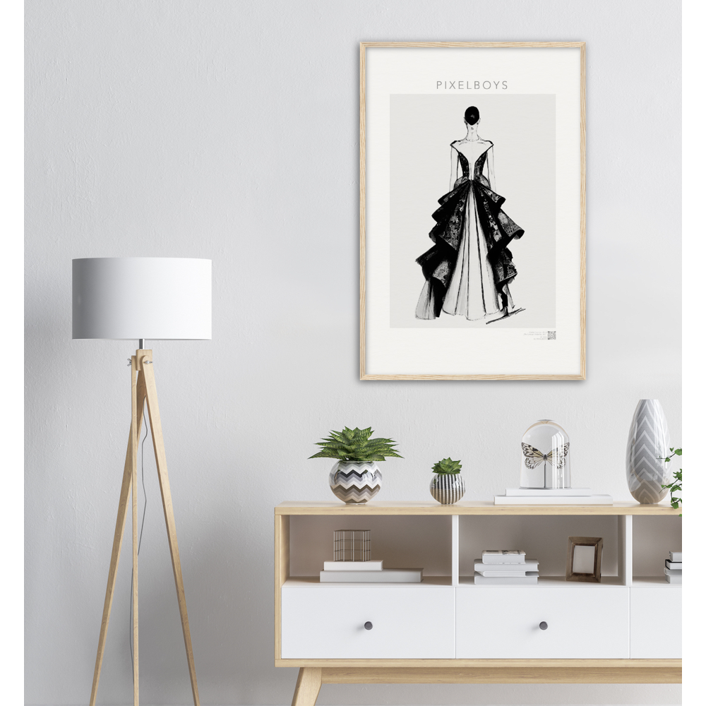 Haute Couture - Poster Set mit Rahmen aus Holz - Haute Couture - No. 6 - "Lina" - Künstler: "The Unknown Artist Nb. 517" Wandbilder - Pixelboys - Atelier - Milano - Berlin - Munich - Madrid - New York - Dubai - Paris - Tokio - Rom - Lisbon -