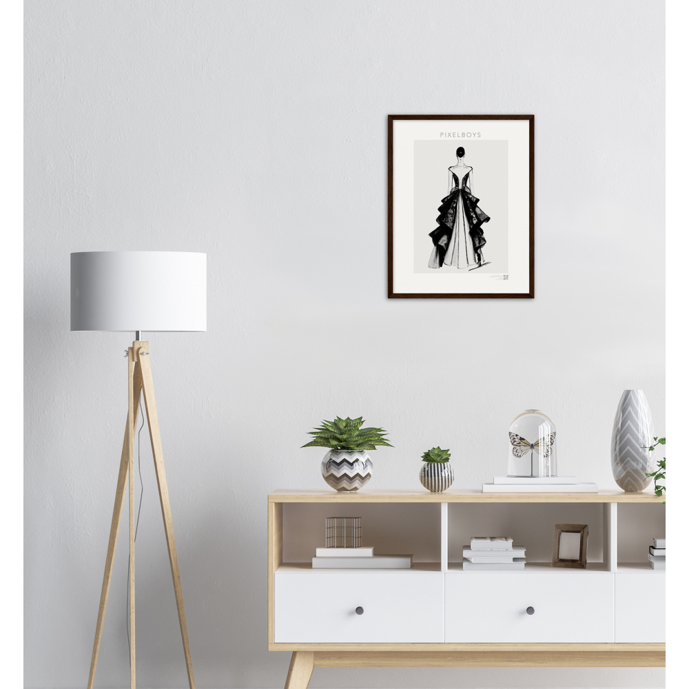 Haute Couture - Poster Set mit Rahmen aus Holz - Haute Couture - No. 6 - "Lina" - Künstler: "The Unknown Artist Nb. 517" Wandbilder - Pixelboys - Atelier - Milano - Berlin - Munich - Madrid - New York - Dubai - Paris - Tokio - Rom - Lisbon -