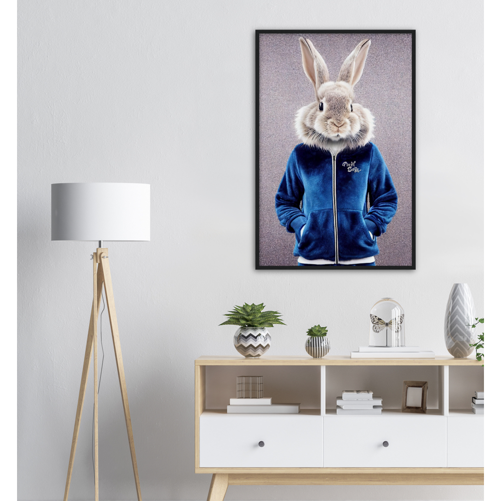 Poster mit Rahmen (Holz) - Bunny in blue Tracksuit - "Caesar" - Gang - Wandbild - Ostern - Geschenkidee - Osterhase - Bunny Crew: "Caesar" - "Constantin" - "Titus" - "Cleo" - Weisser Hase - Easter Bunny - Cute - blue Tracksuit - sweats - Gang - Modemarke -Pixelboys Brand - Caesar der Hase - Meister Lampe - Hase - Kaninchen - Karnickel - Stallhase - Künstler: "Pixelboys" - Atelier - Germany - Berlin - France - Paris - Italy - Rom - USA - America - New York City - Los Angeles - Chicago - Houston 