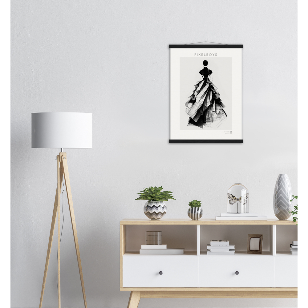 Poster mit Leisten aus Holz mit Kunstwerk - Haute Couture - No. 5 - "Ambre" - Künstler: "The Unknown Artist Nb. 517" Wandbilder - Kunstdrucke - Pixelboys - Atelier - Milano - Berlin - Munich - Madrid - New York - Dubai - Paris - Tokio - Rom -