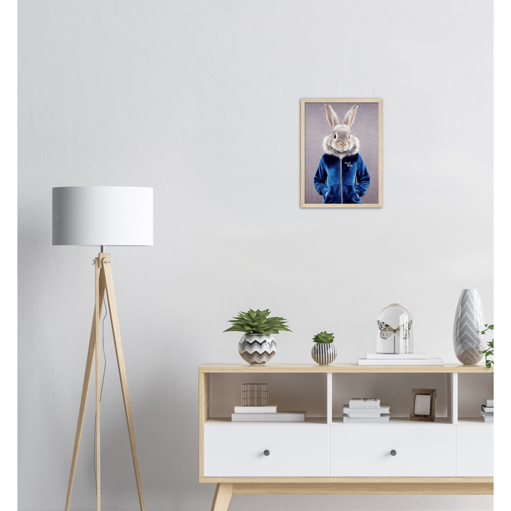 Poster mit Rahmen (Holz) - Bunny in blue Tracksuit - "Caesar" - Gang - Wandbild - Ostern - Geschenkidee - Osterhase - Bunny Crew: "Caesar" - "Constantin" - "Titus" - "Cleo" - Weisser Hase - Easter Bunny - Cute - blue Tracksuit - sweats - Gang - Modemarke -Pixelboys Brand - Caesar der Hase - Meister Lampe - Hase - Kaninchen - Karnickel - Stallhase - Künstler: "Pixelboys" - Atelier - Germany - Berlin - France - Paris - Italy - Rom - USA - America - New York City - Los Angeles - Chicago - Houston 